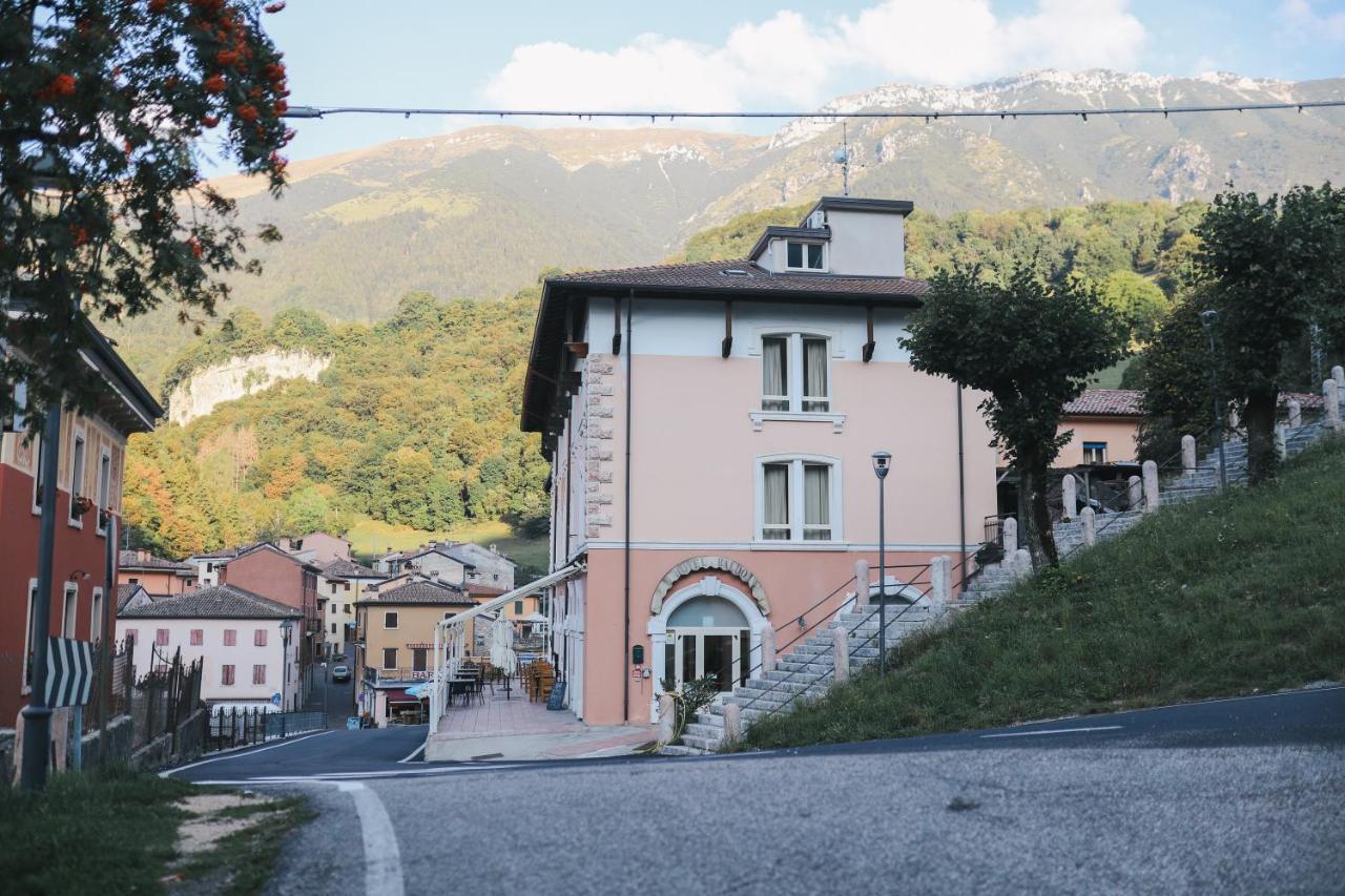 Hotel Baldo Ferrara di Monte Baldo ภายนอก รูปภาพ